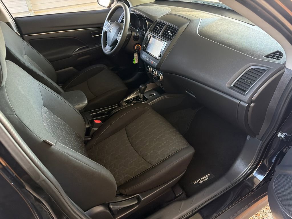 Used 2025 Mitsubishi Outlander Sport AWD image 26