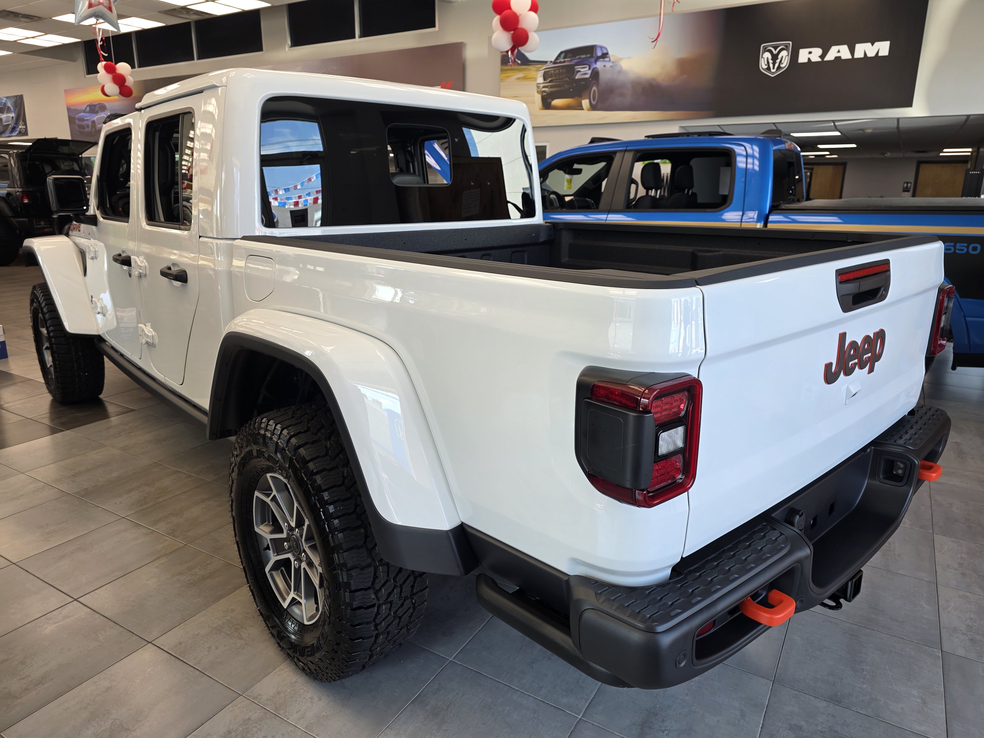 New 2026 Jeep Gladiator Mojave AWD/4WD image 3
