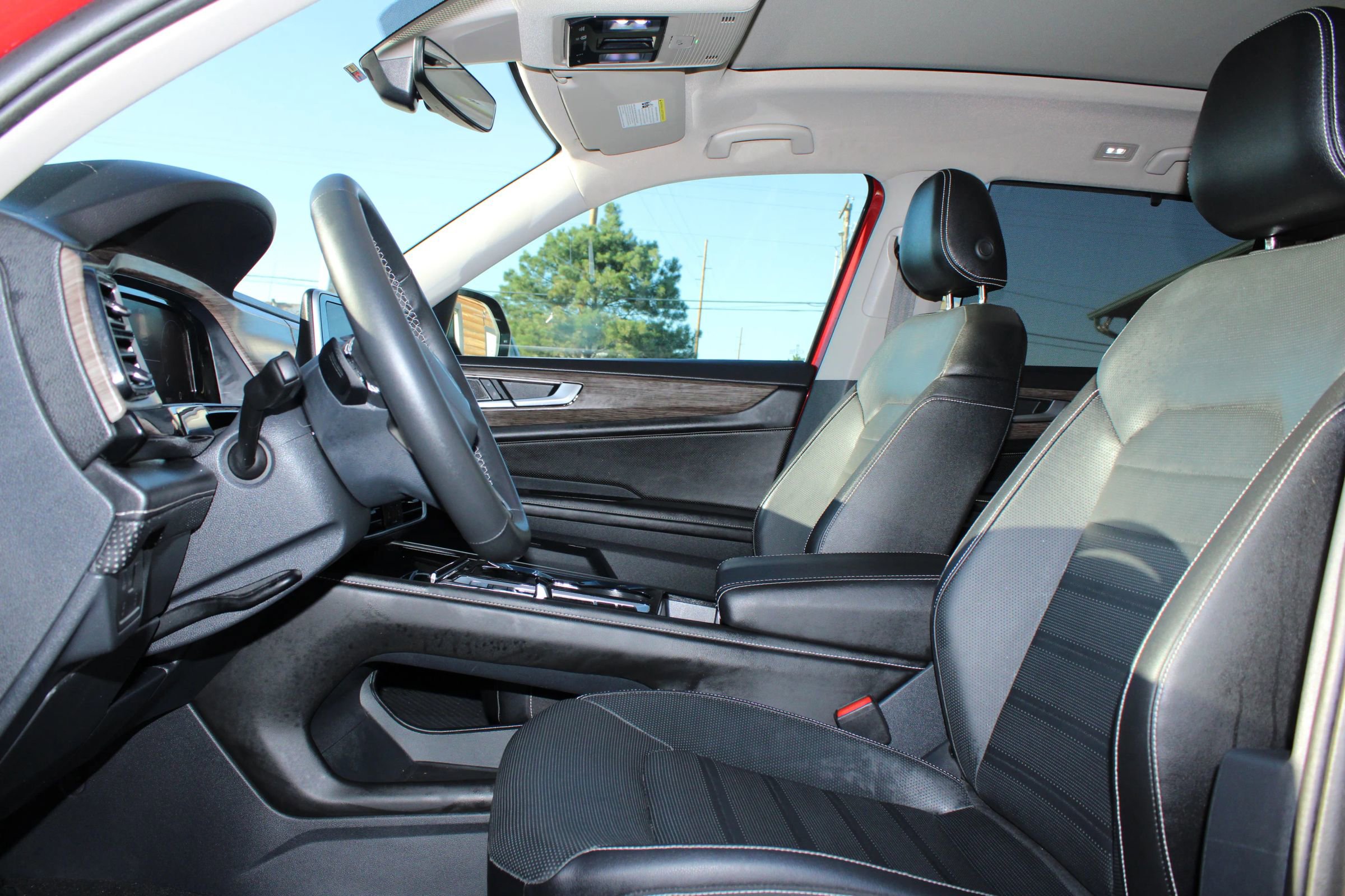 Used 2024 Volkswagen Atlas SEL image 19