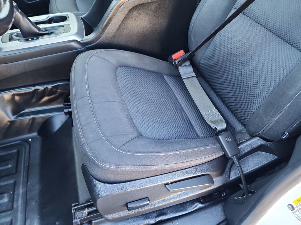 Certified 2022 Chevrolet Colorado LT w/ Fleet Safety Package image 16