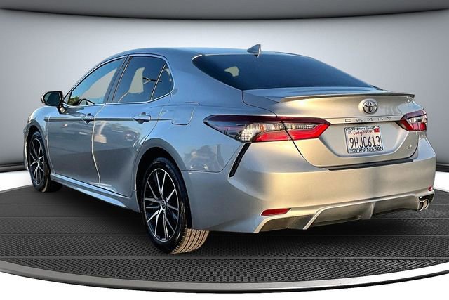 Used 2023 Toyota Camry SE w/ Convenience Package image 4
