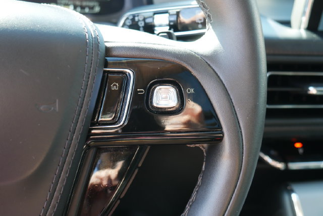 Used 2024 Lincoln Aviator AWD w/ Premium Package image 21
