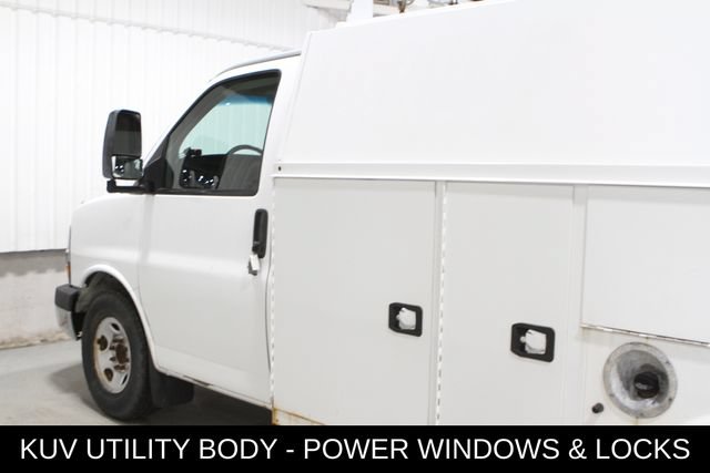 Used 2014 Chevrolet Express 3500 RWD image 23