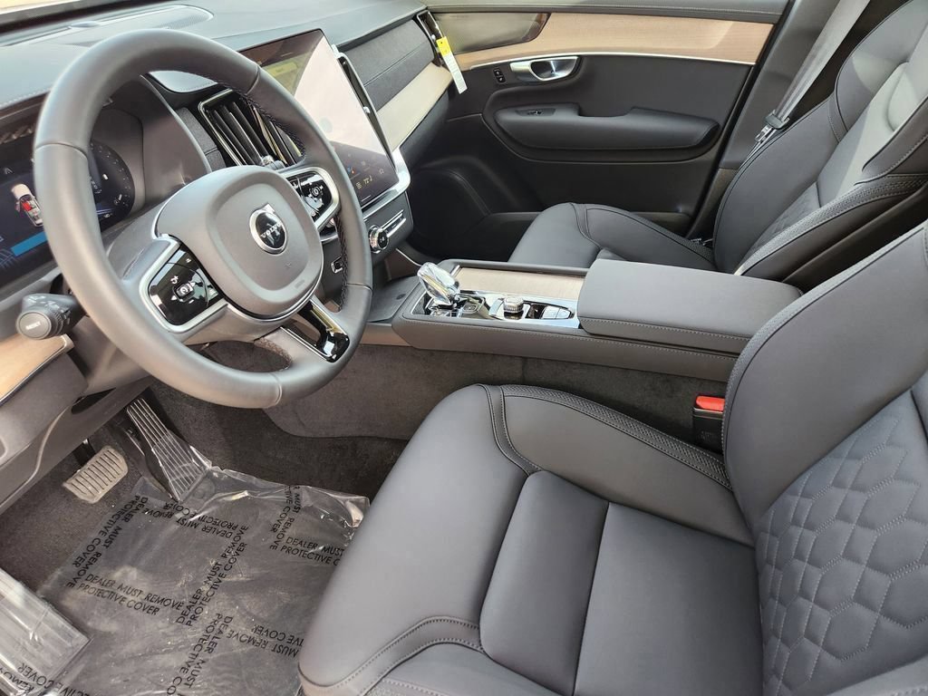 New 2026 Volvo XC90 B6 Plus w/ Protection Package AWD/4WD image 8