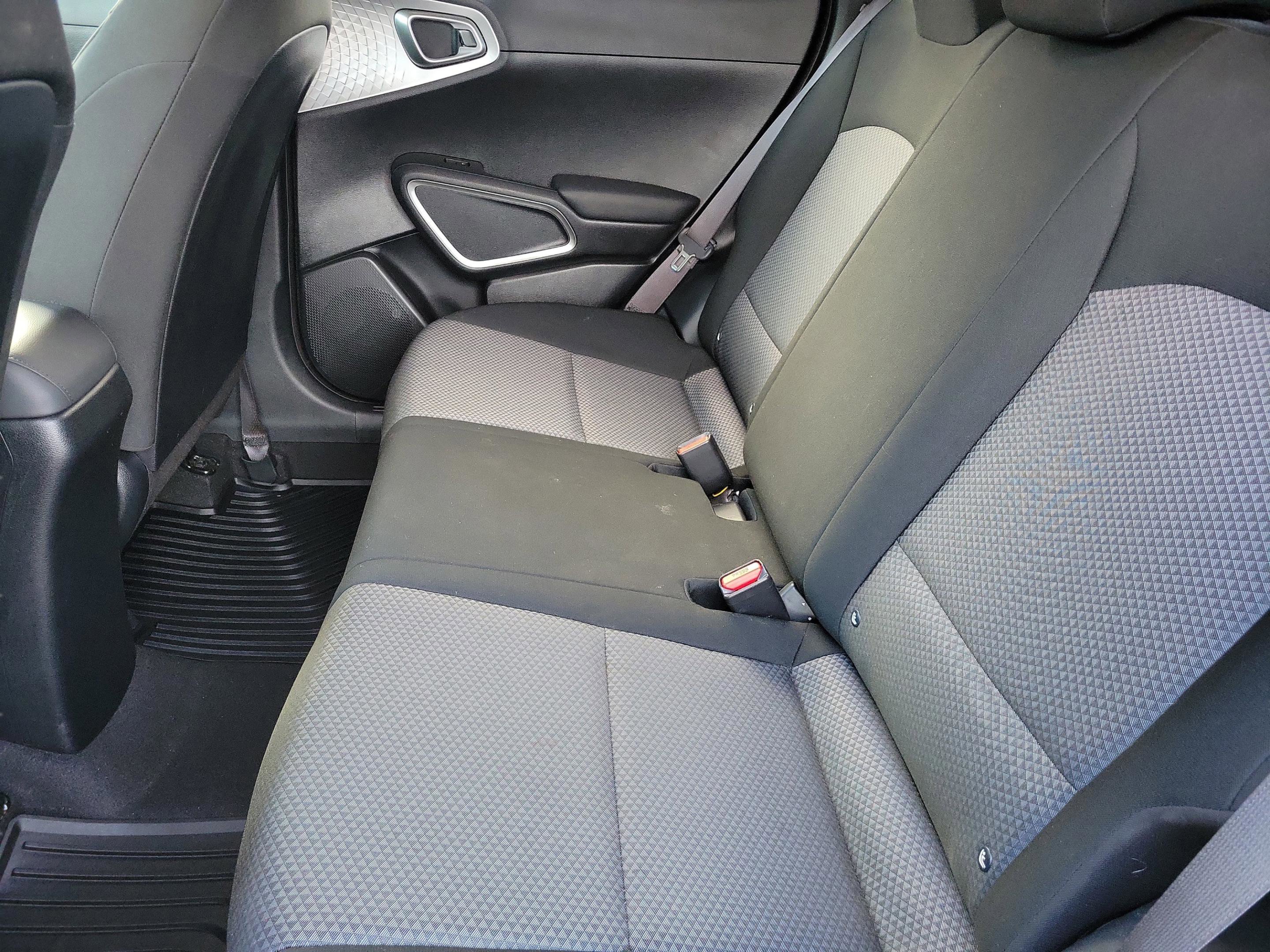 Used 2022 Kia Soul LX image 21