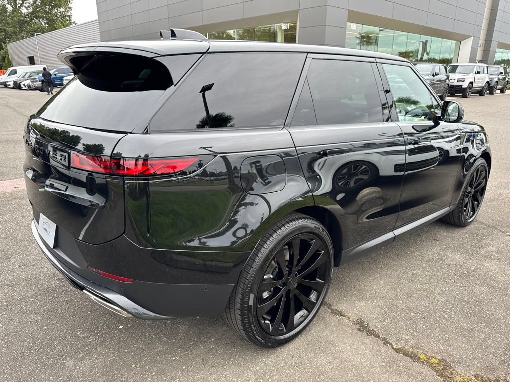 New 2026 Land Rover Range Rover Sport SE AWD/4WD image 7