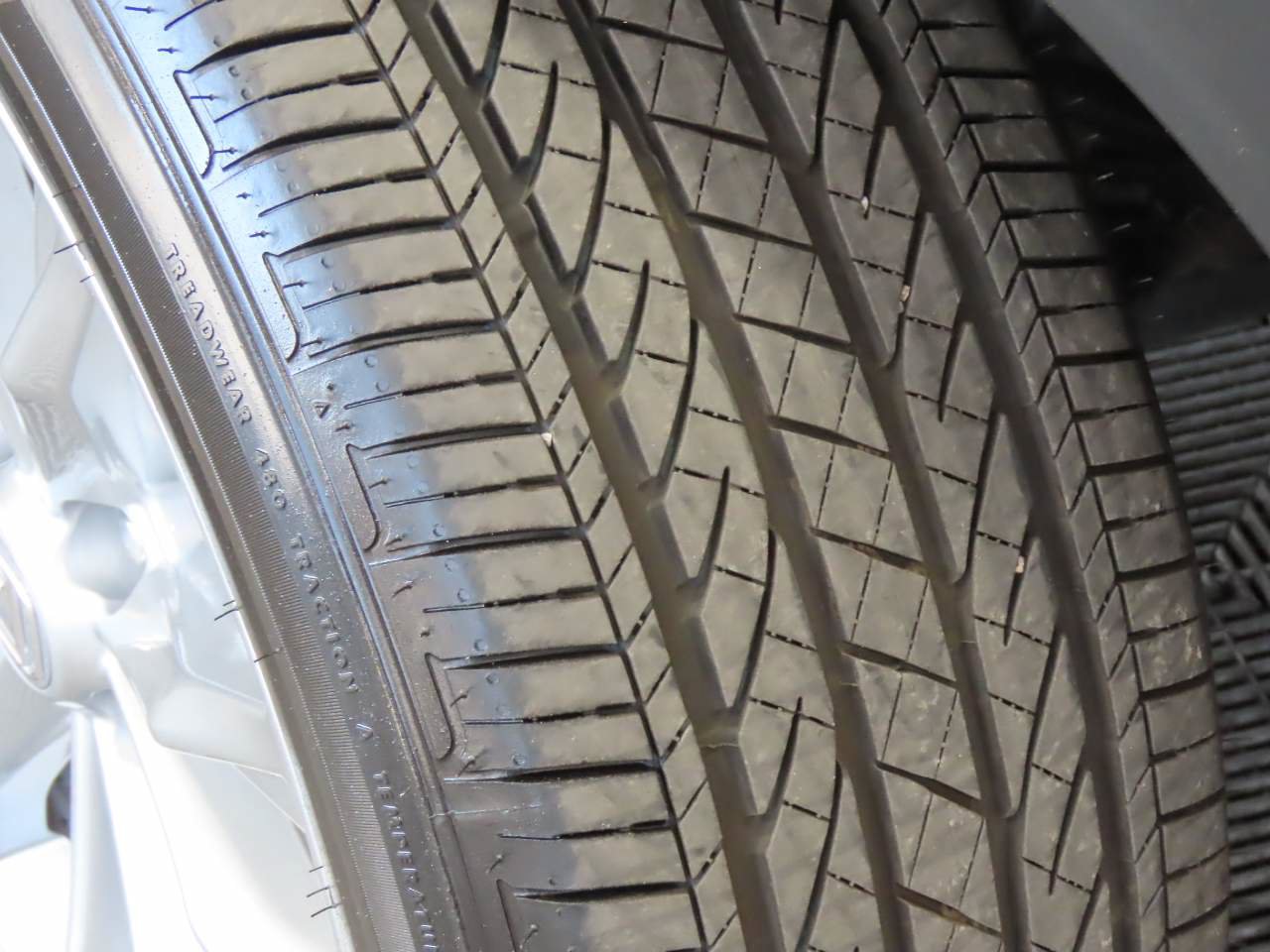 Used 2024 Honda CR-V EX-L image 7