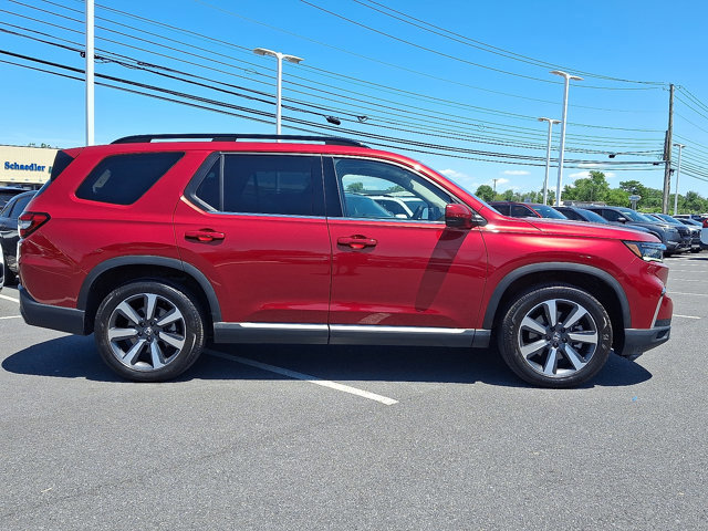 Certified 2025 Honda Pilot Touring image 8