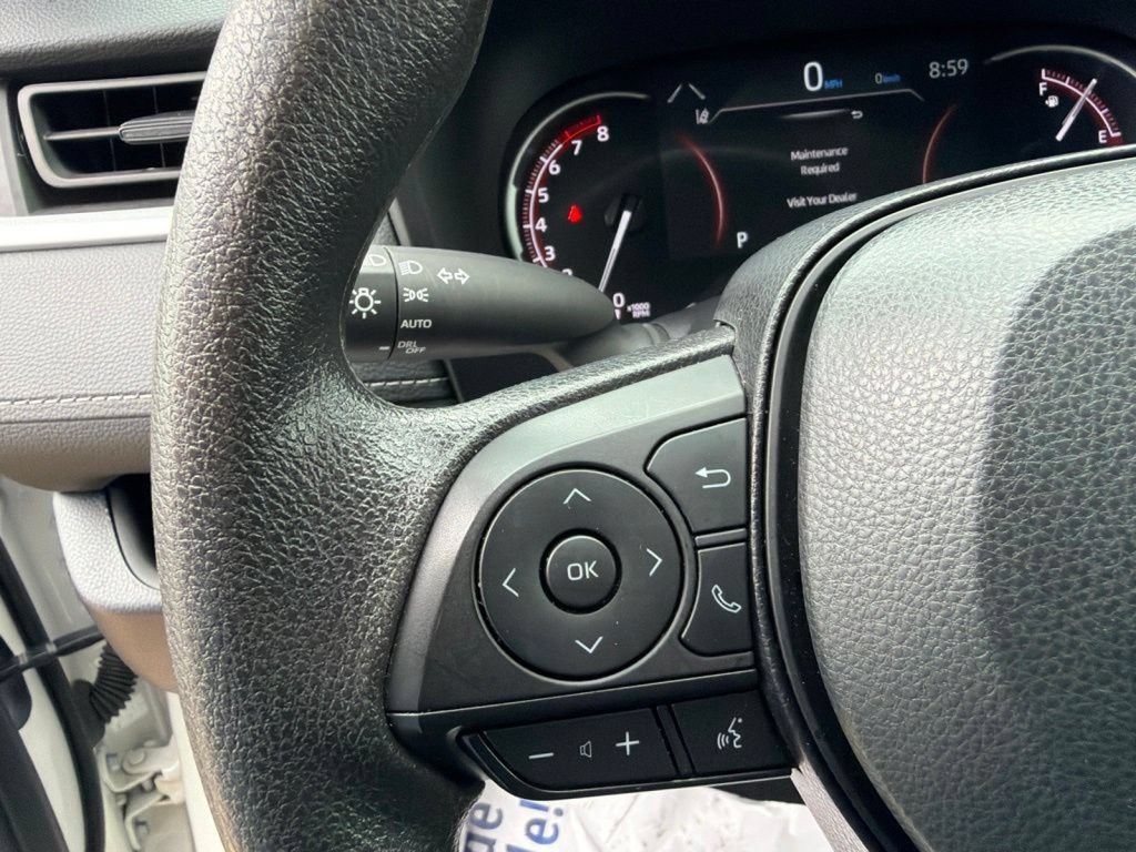 Used 2025 Toyota RAV4 XLE FWD image 18