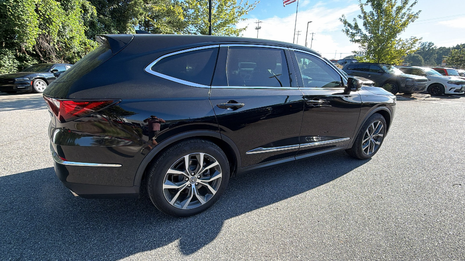 Used 2023 Acura MDX w/ Technology Package FWD image 8
