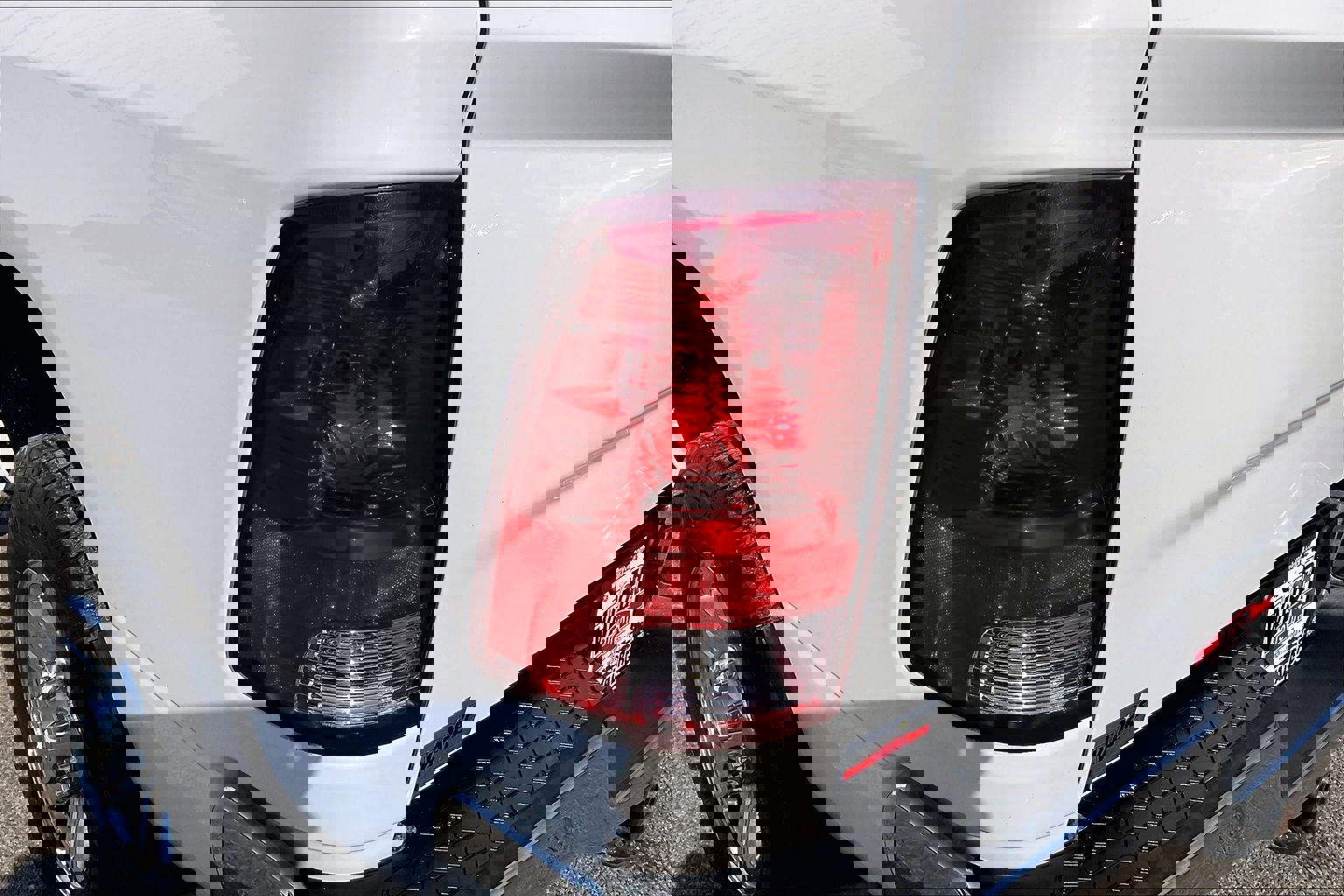 Used 2018 RAM 3500 Tradesman w/ Chrome Appearance Group image 33