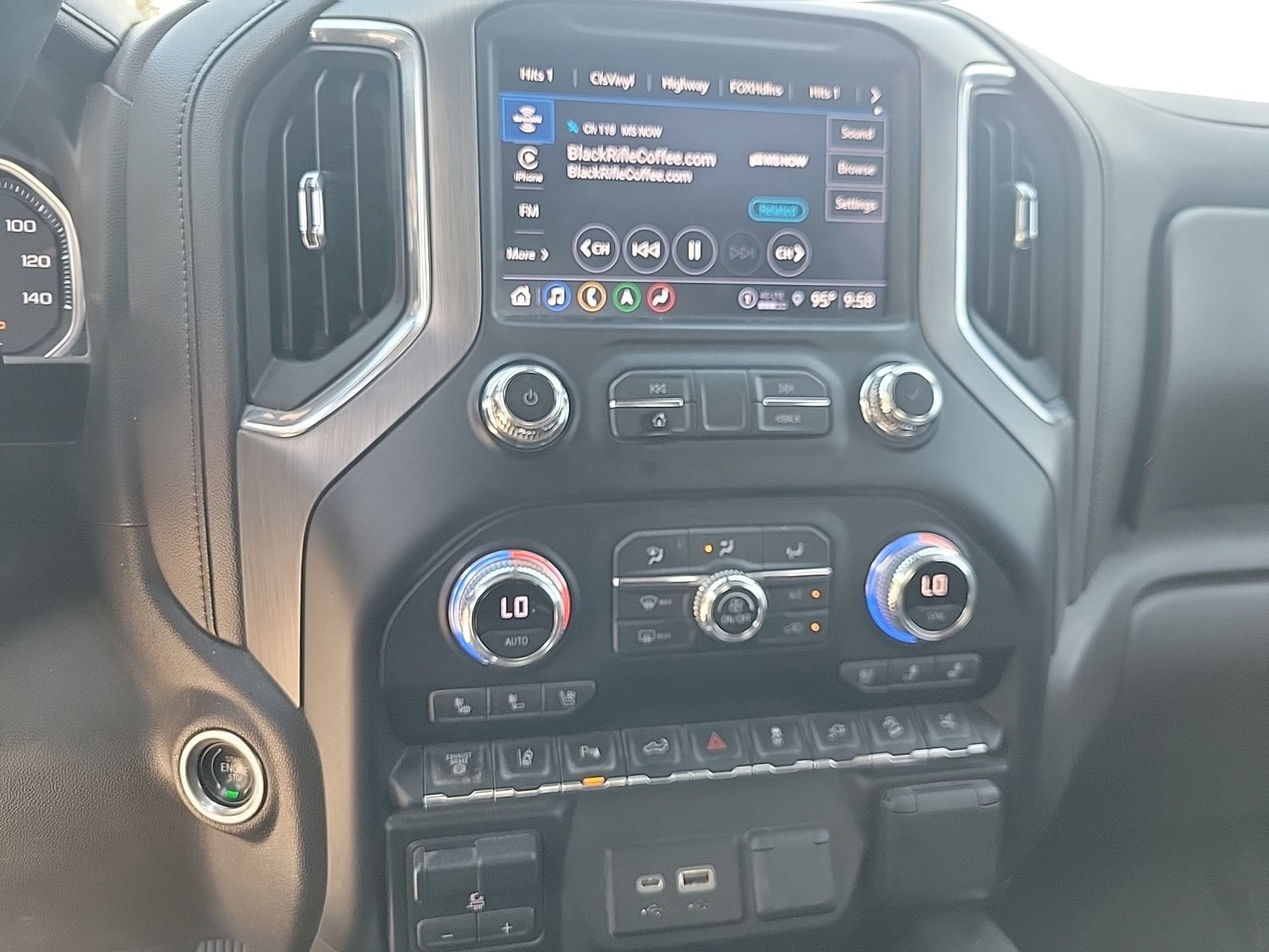 Used 2021 GMC Sierra 2500 Denali w/ Denali Ultimate Package AWD/4WD image 24