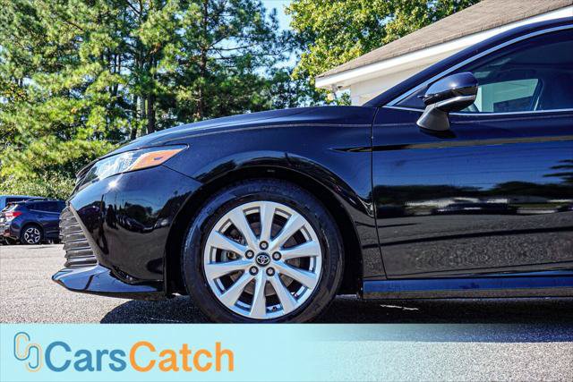 Used 2018 Toyota Camry LE w/ Moonroof Package FWD image 15