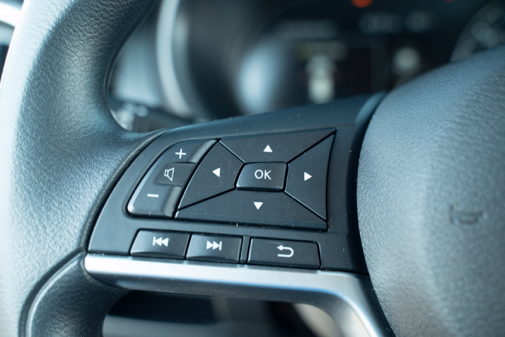 Used 2023 Nissan Kicks SV w/ Interior Electronics Package FWD image 34