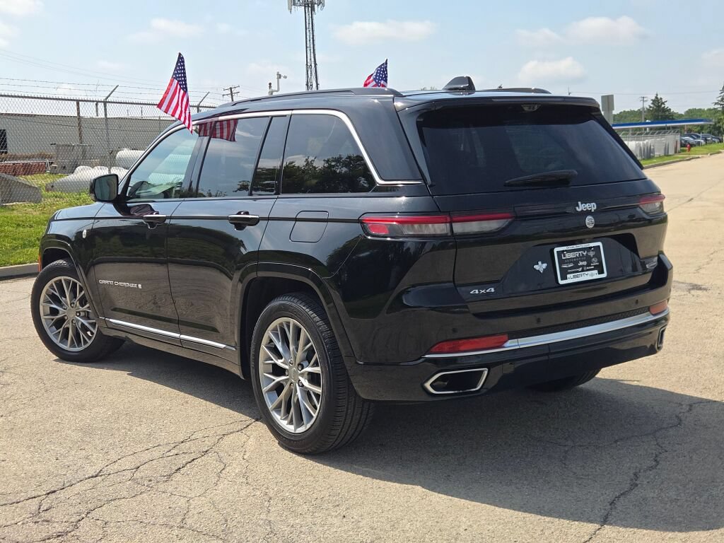 Certified 2025 Jeep Grand Cherokee Summit w/ Adv Protech Group IV AWD/4WD image 17