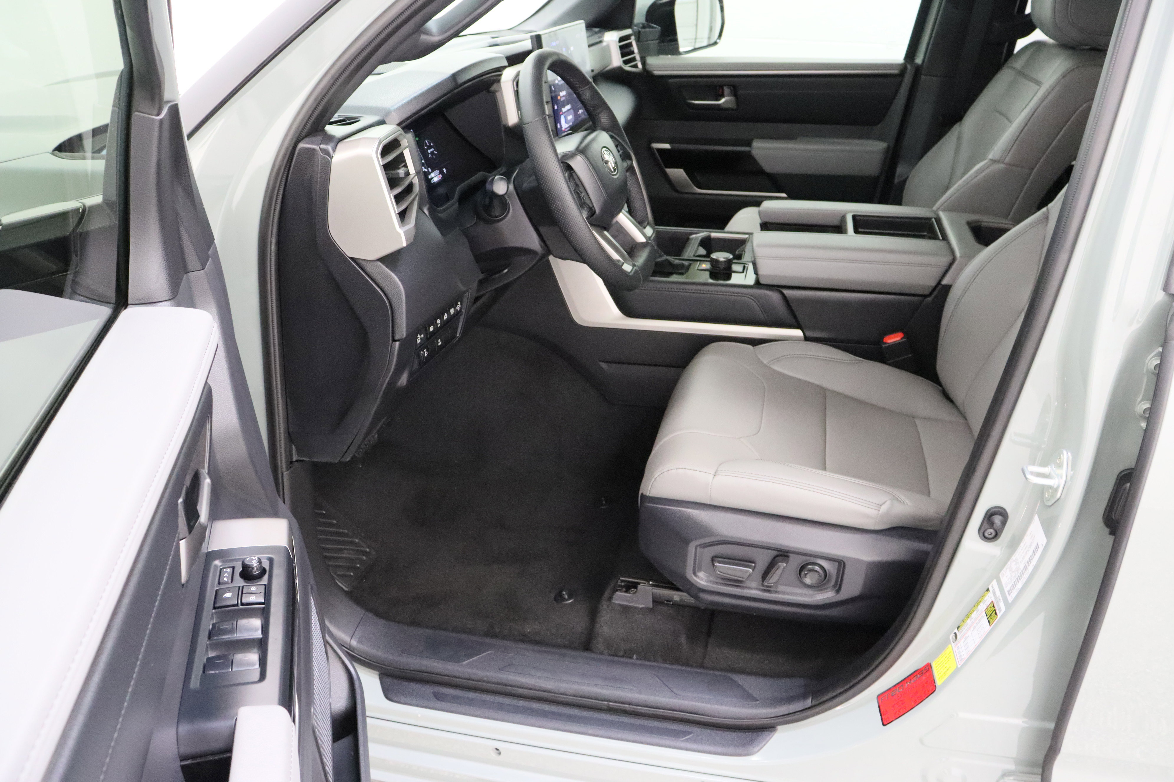 Certified 2026 Toyota Tundra Limited w/ Power Package RWD image 14