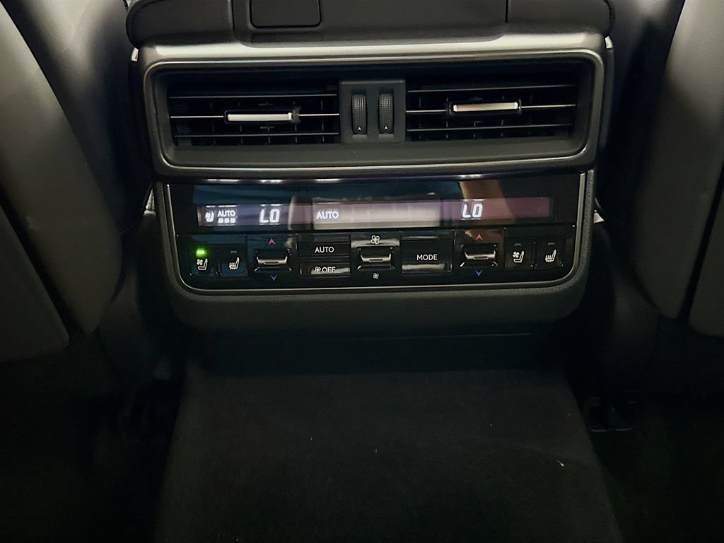 New 2026 Lexus LX 600 4WD w/ Luxury Package image 18