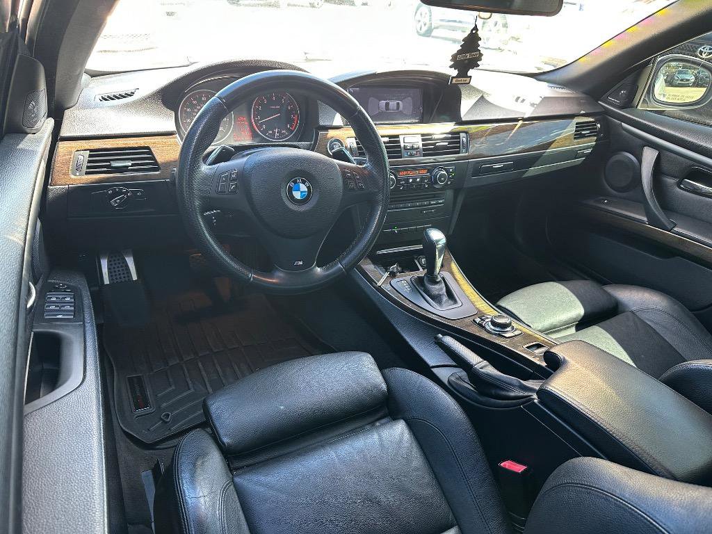 Used 2013 BMW 335i Convertible image 4