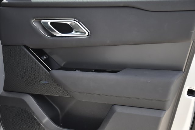 Used 2025 Land Rover Range Rover Velar Dynamic SE AWD/4WD image 28
