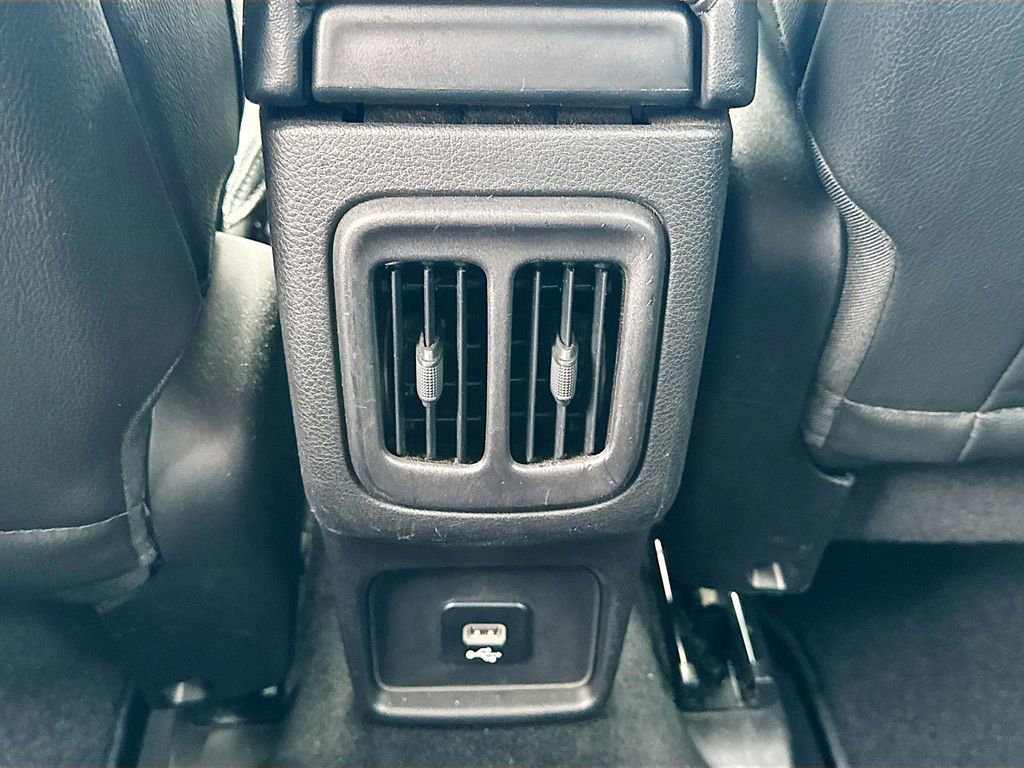 Used 2018 Jeep Compass Latitude AWD/4WD image 24