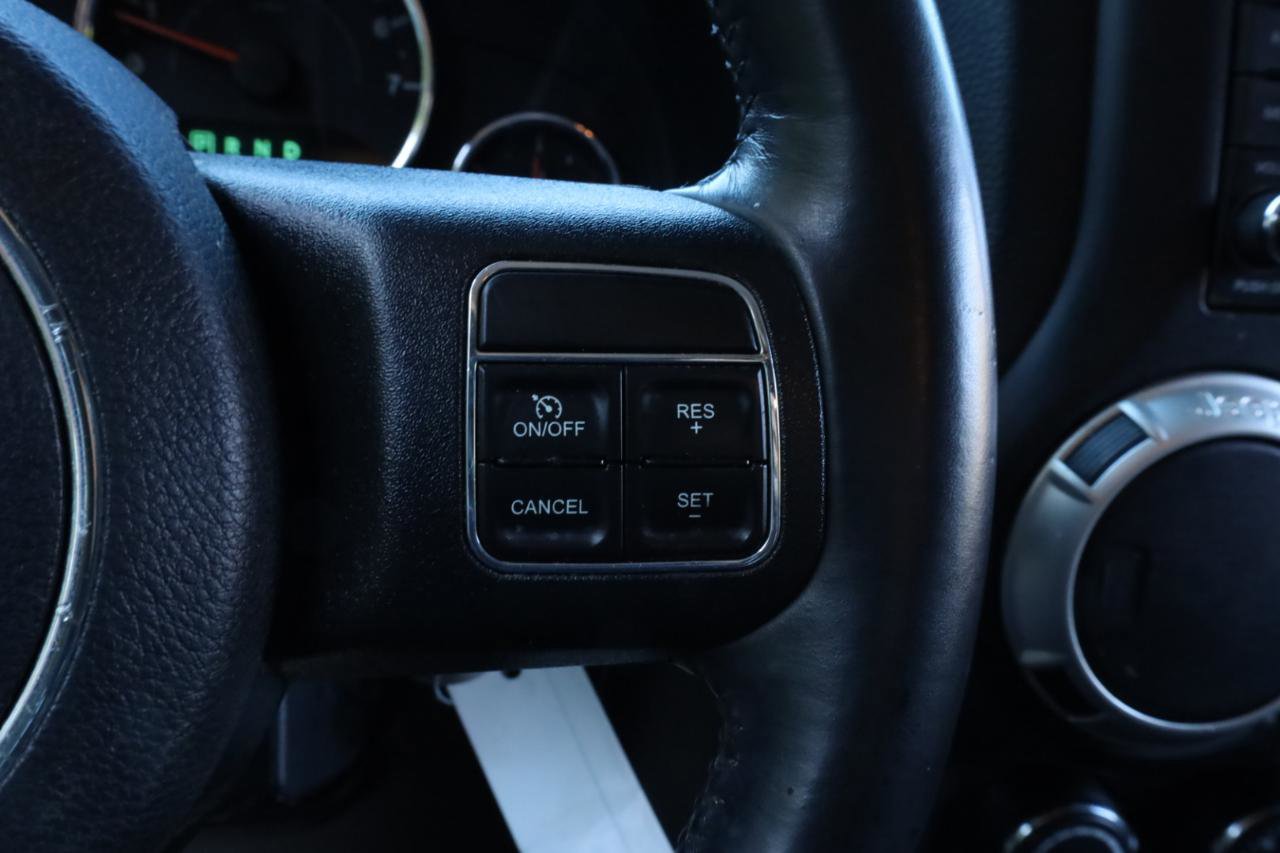 Used 2018 Jeep Wrangler Unlimited Rubicon w/ Cold Weather Group AWD/4WD image 37