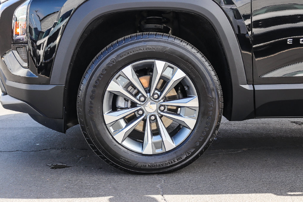 Used 2026 Chevrolet Equinox LT FWD image 10