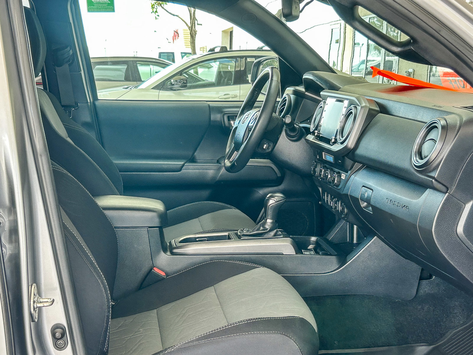 Used 2021 Toyota Tacoma TRD Off-Road w/ Technology Package image 16