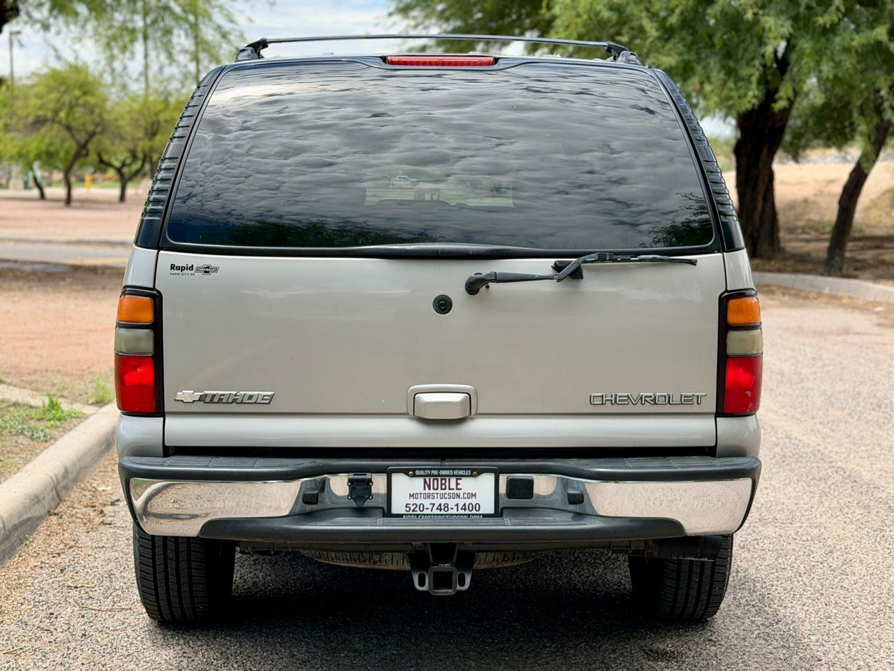 Used 2004 Chevrolet Tahoe LT w/ LT Preferred Equipment Group AWD/4WD image 4