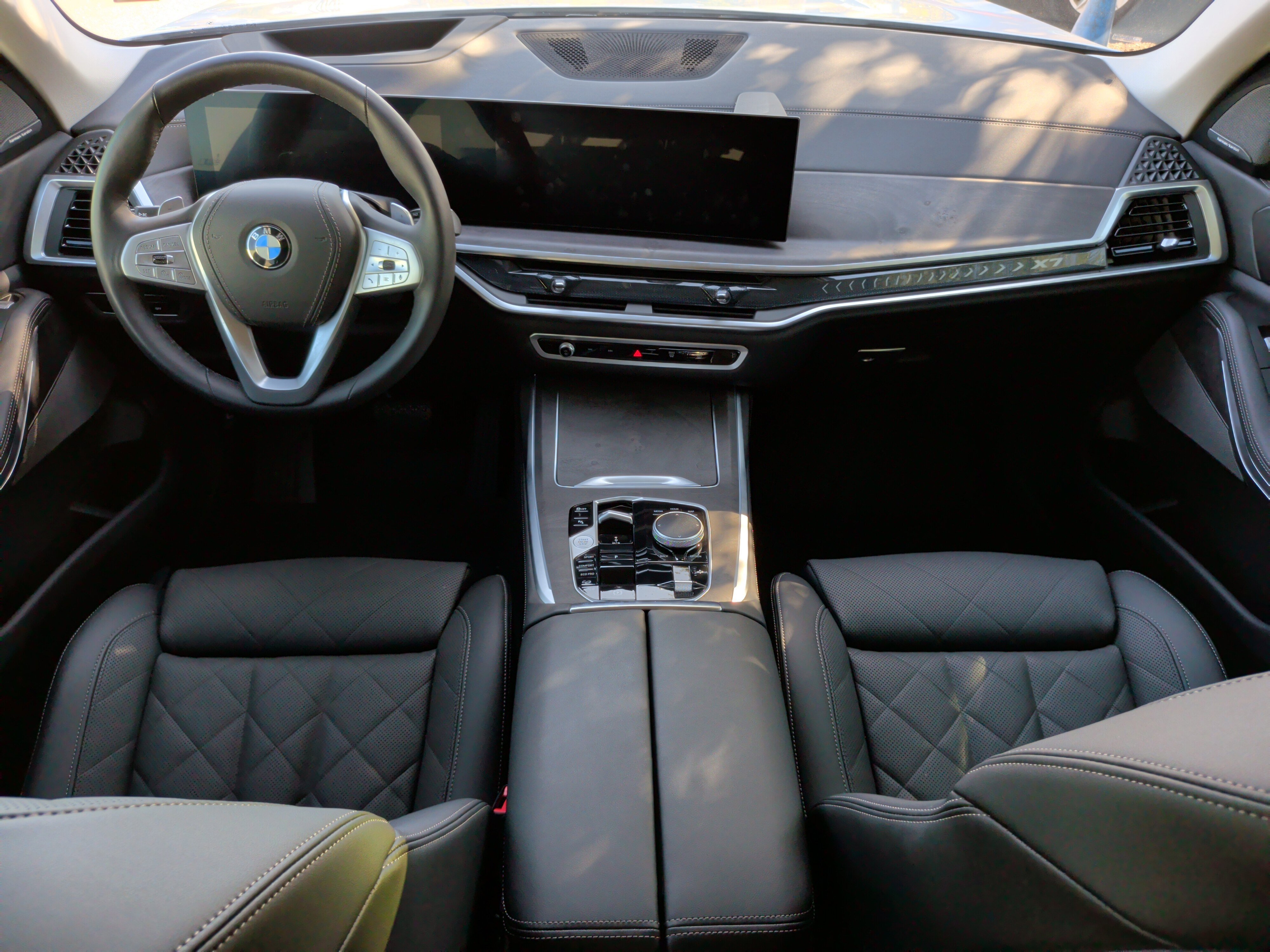 Certified 2025 BMW X7 xDrive40i w/ Premium Package image 30