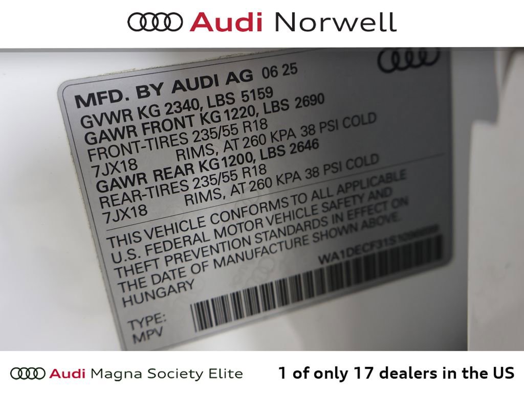 Used 2025 Audi Q3 2.0T Premium w/ Convenience Package image 4