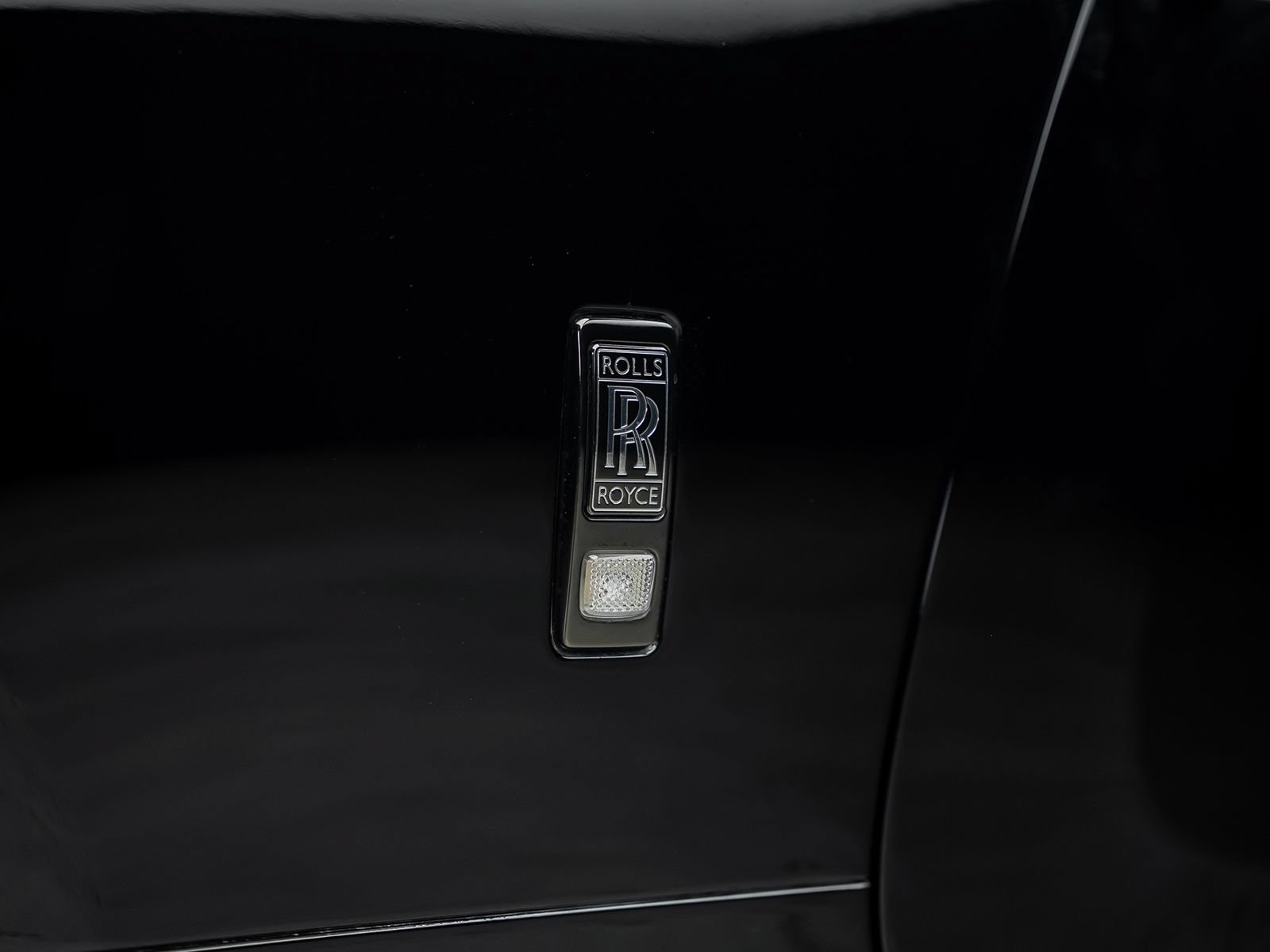 Used 2018 Rolls-Royce Dawn RWD image 25