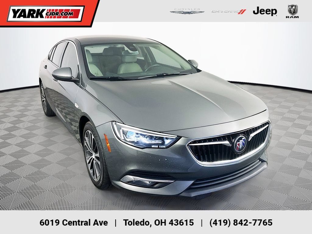 Used 2019 Buick Regal Essence w/ Driver Confidence Package I AWD/4WD image 1