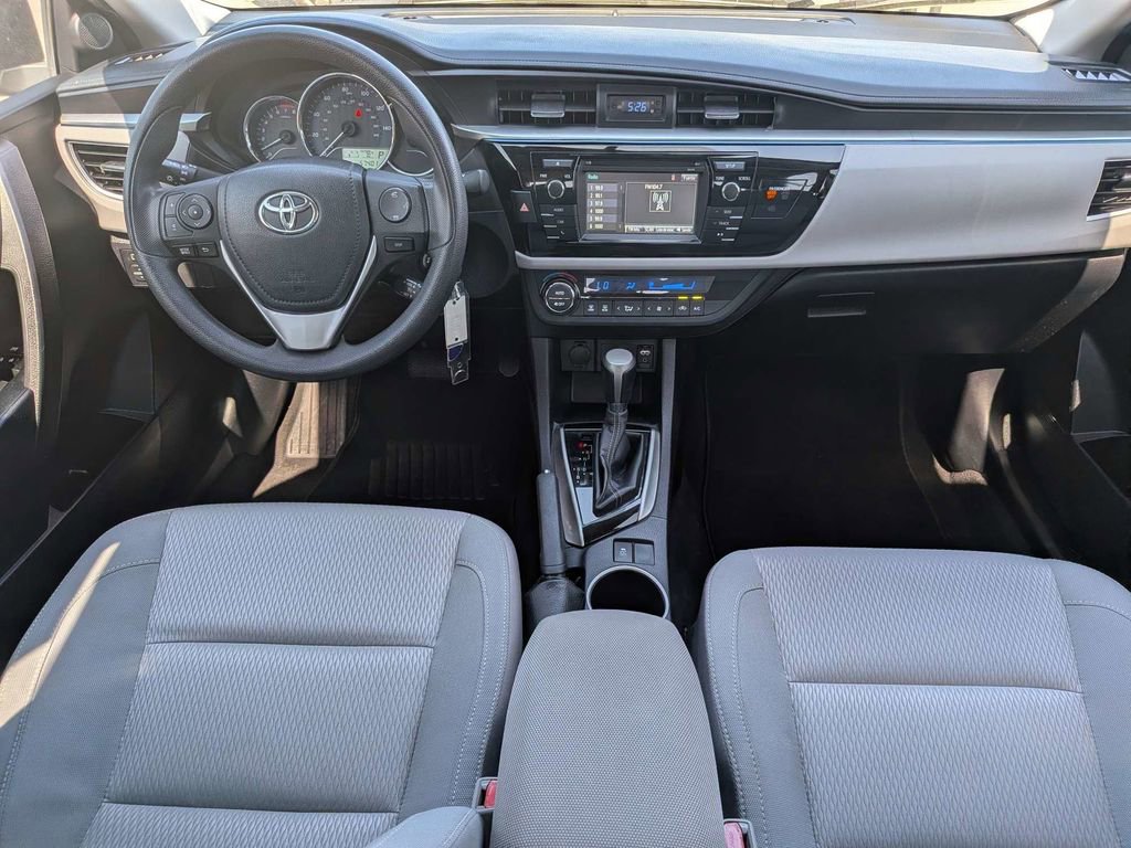 Used 2015 Toyota Corolla LE image 14