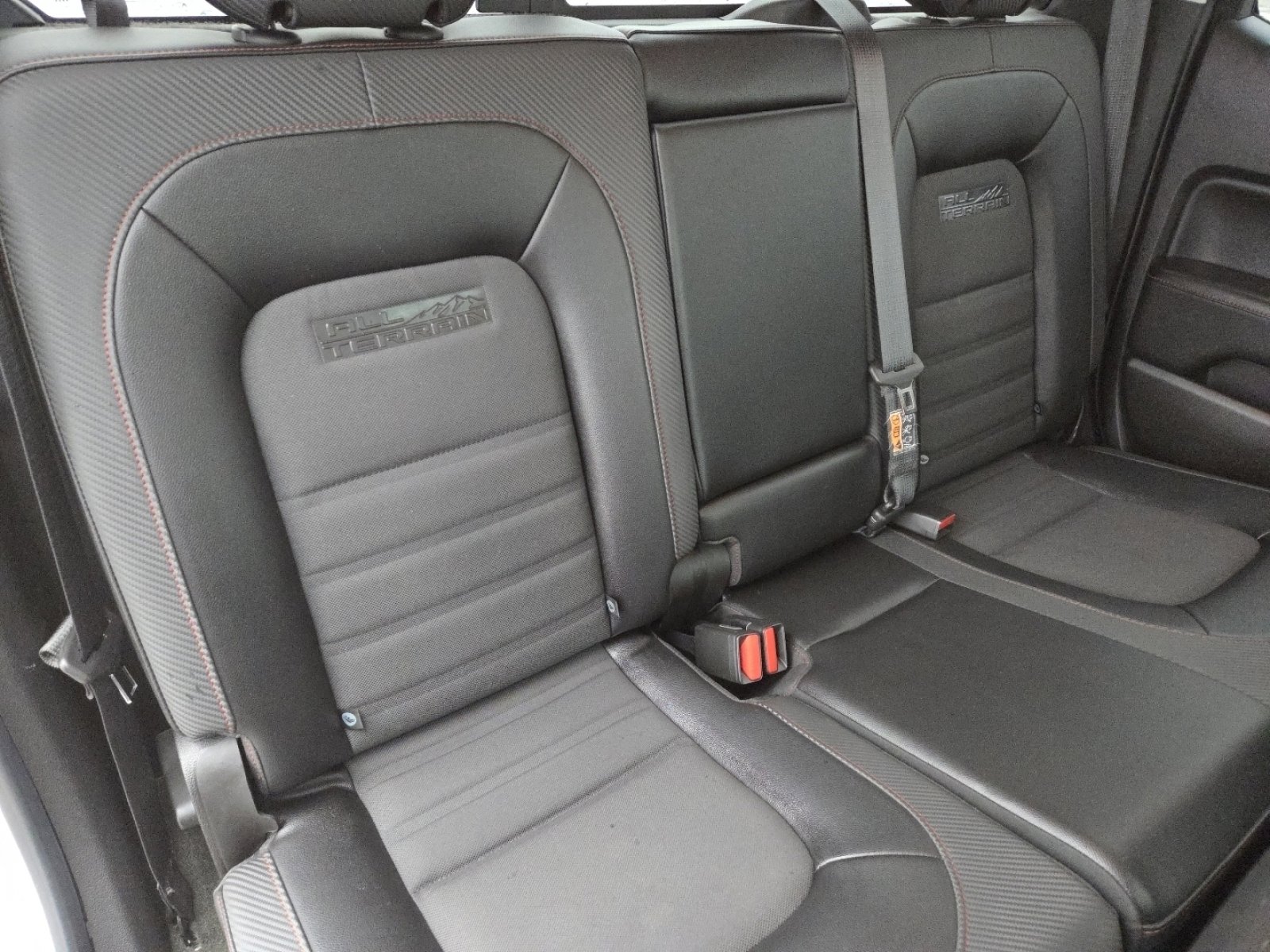 Used 2017 GMC Canyon SLE w/ All Terrain Package image 21