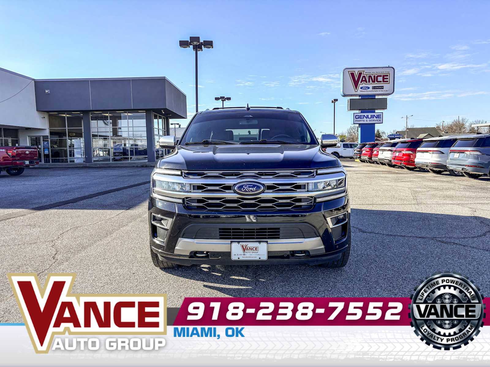 Used 2022 Ford Expedition Platinum AWD/4WD image 2