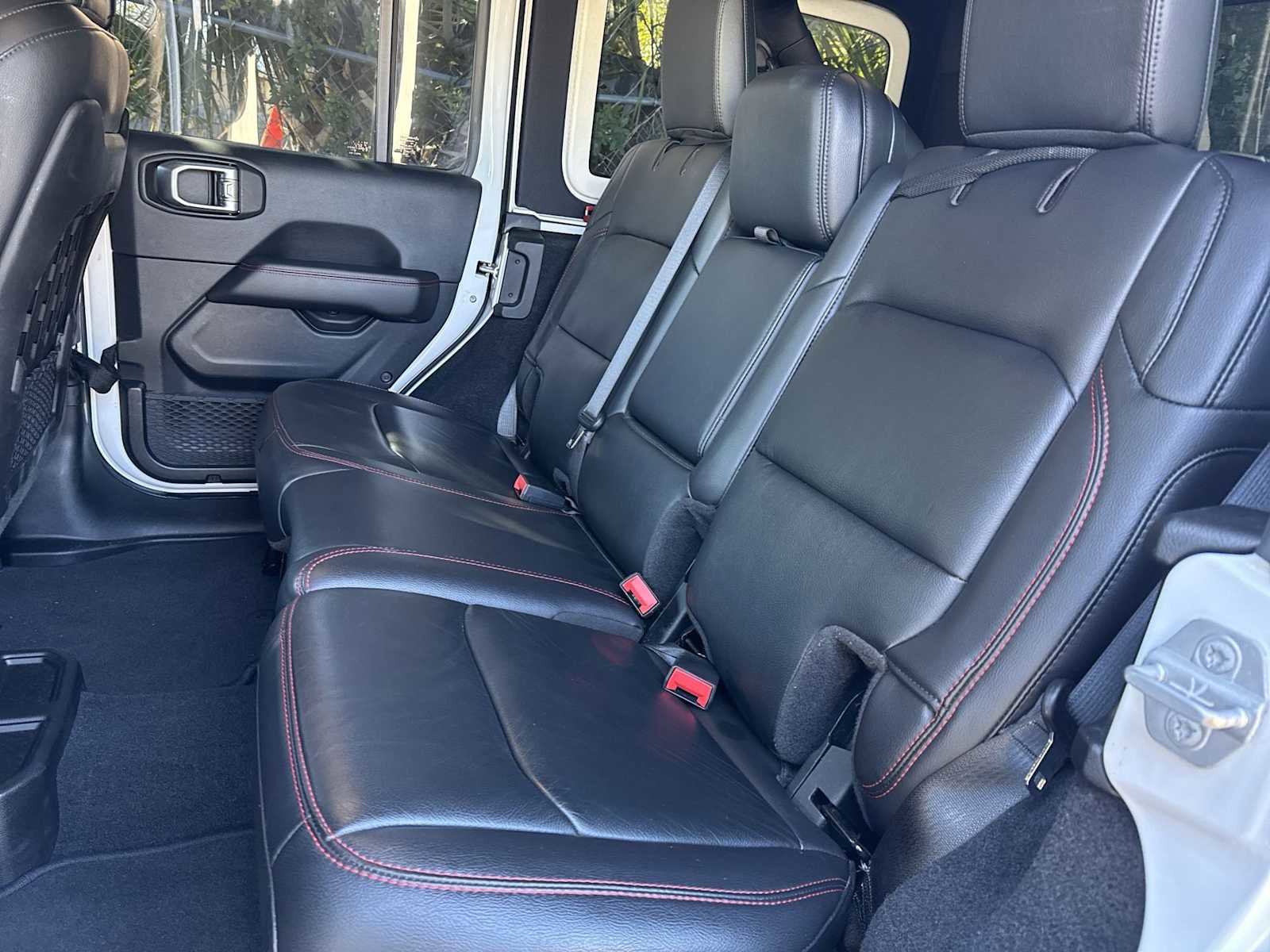 Used 2019 Jeep Wrangler Unlimited Rubicon image 18