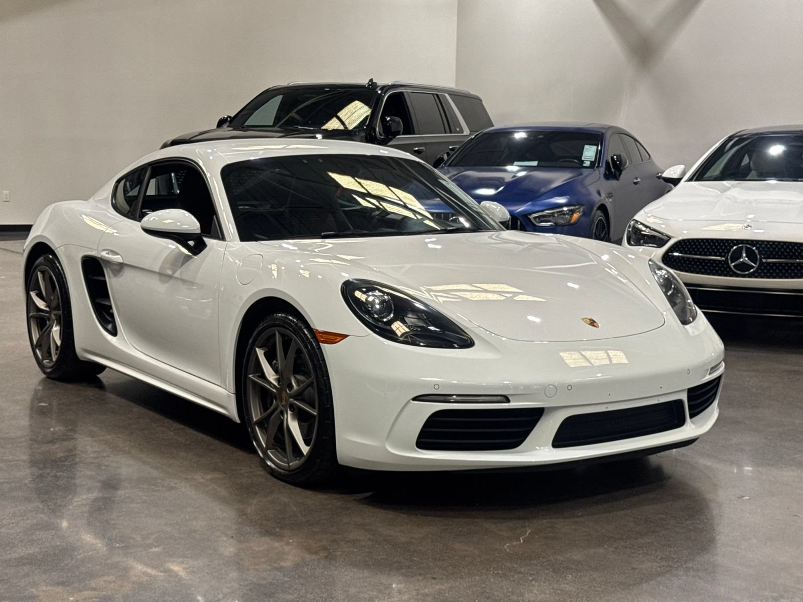 Used 2019 Porsche 718 Cayman RWD image 4