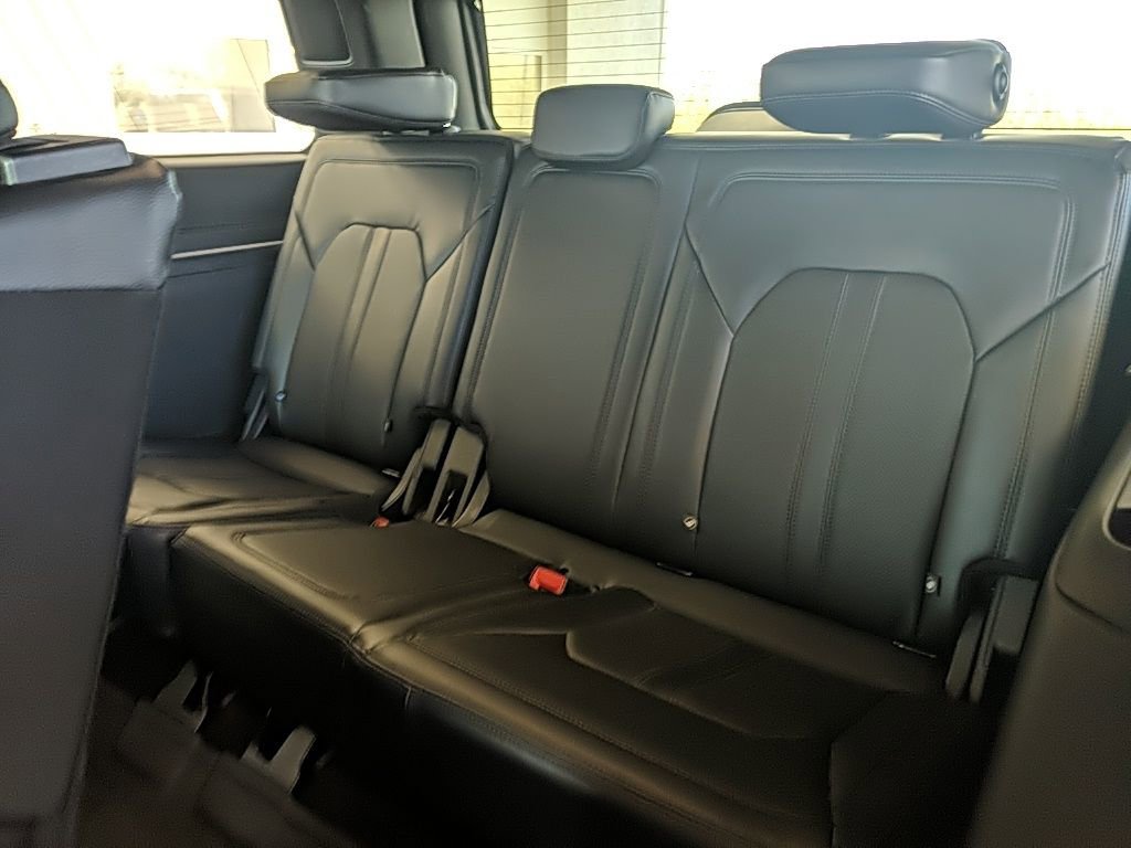 Used 2018 Ford Expedition Limited w/ Equipment Group 302A image 16