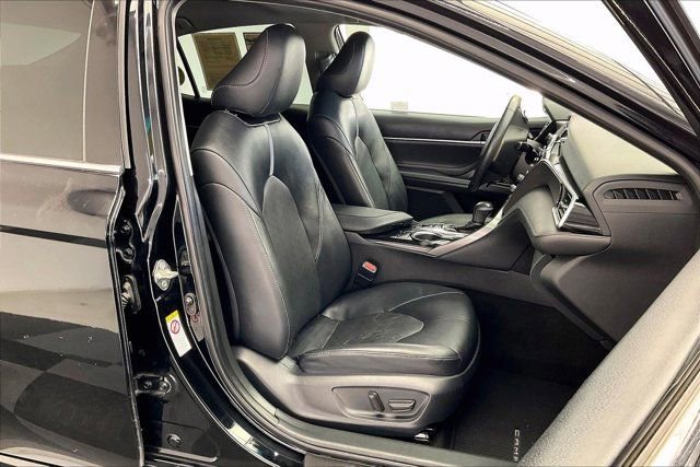 Used 2018 Toyota Camry XSE w/ Audio Package FWD image 6