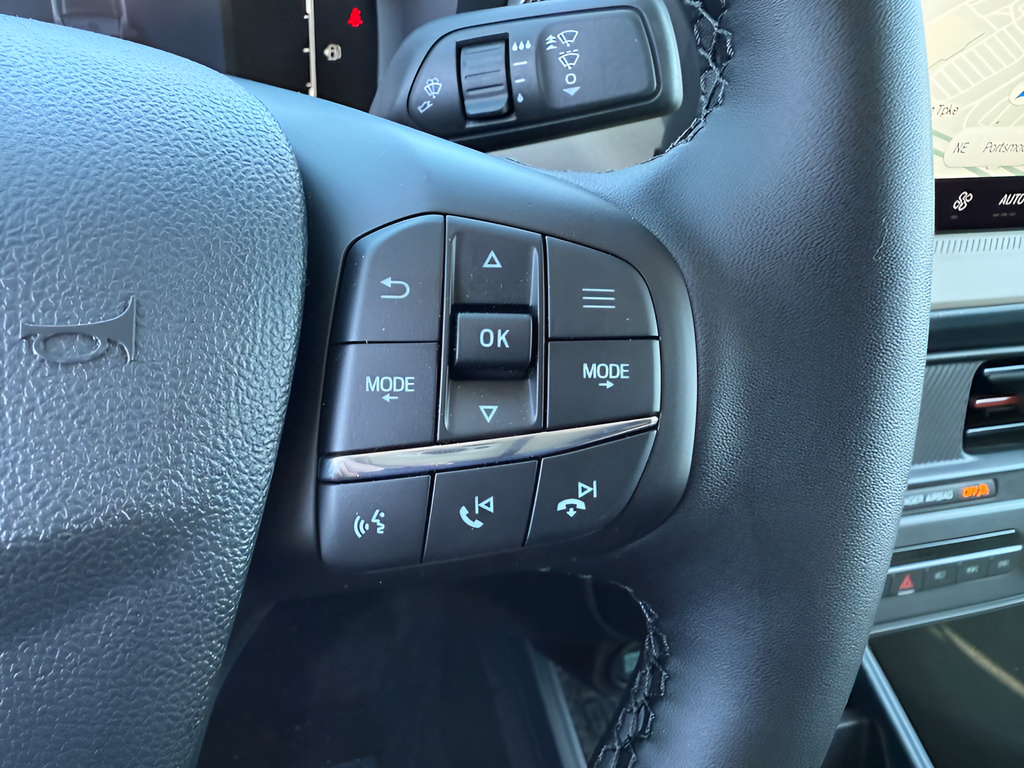 New 2025 Ford Maverick Lariat w/ 4K Tow Package AWD/4WD image 23