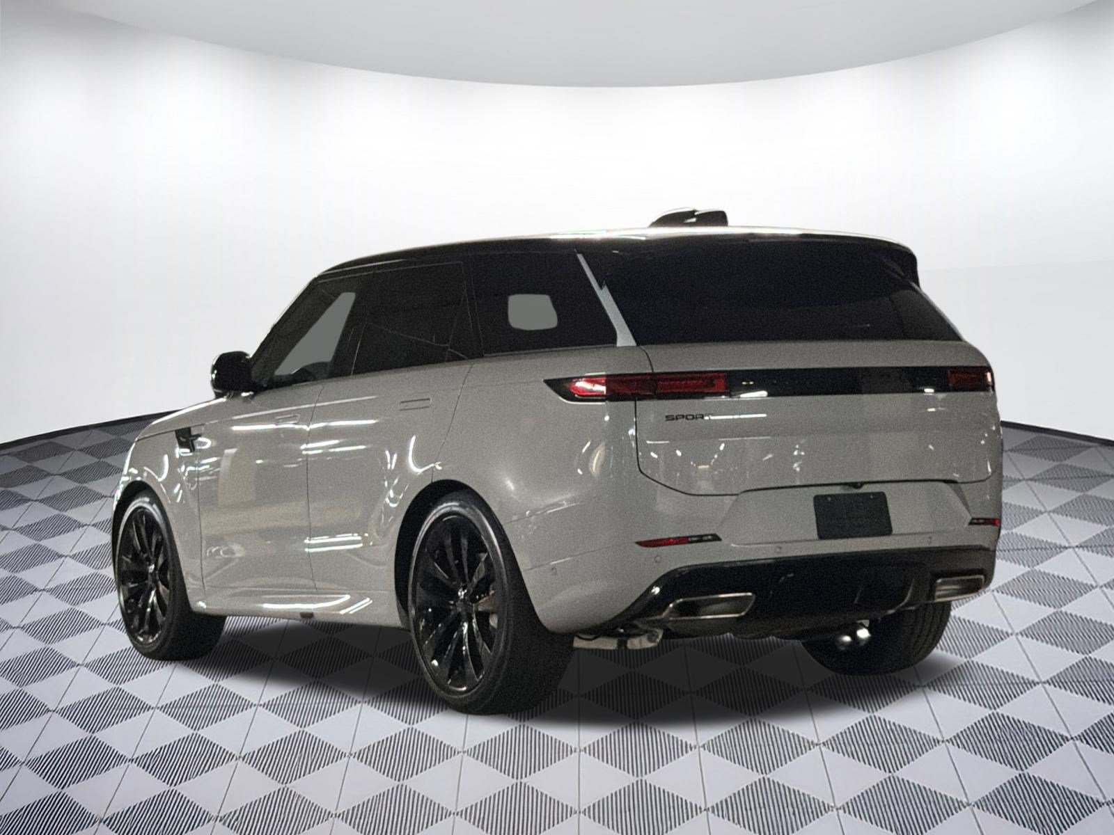 New 2026 Land Rover Range Rover Sport Dynamic SE AWD/4WD image 3
