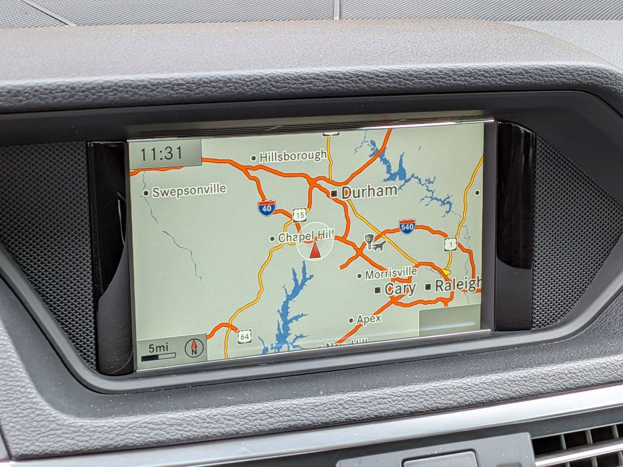 Used 2013 Mercedes-Benz E 350 4MATIC Sedan image 25