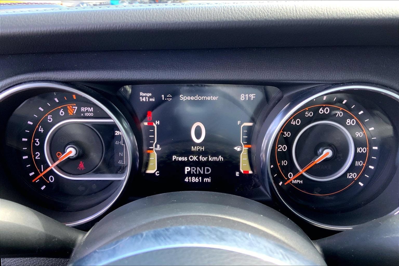 Used 2020 Jeep Gladiator Overland w/ Dual Top Group AWD/4WD image 25