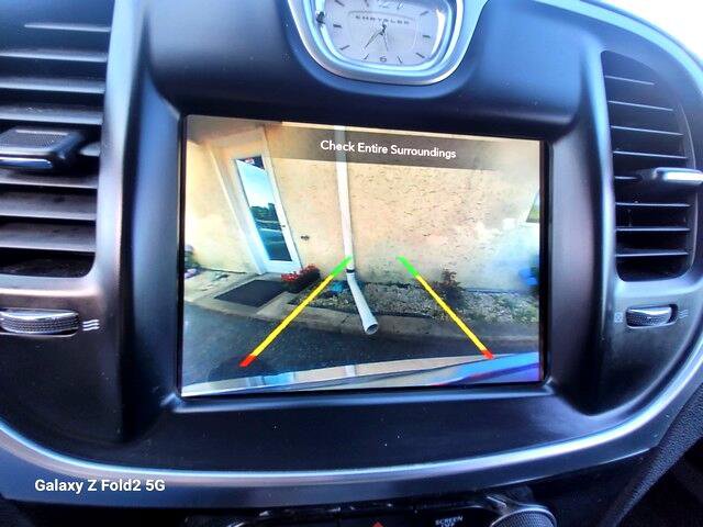 Used 2018 Chrysler 300 Limited image 25