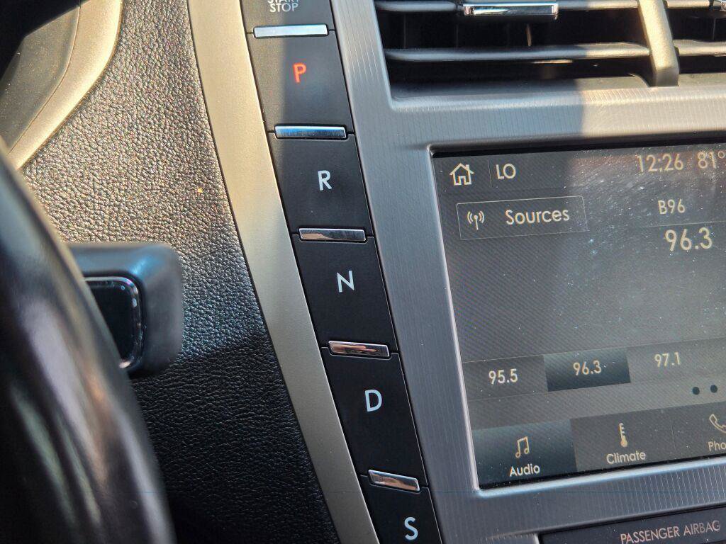 Used 2019 Lincoln MKZ Premiere FWD image 24