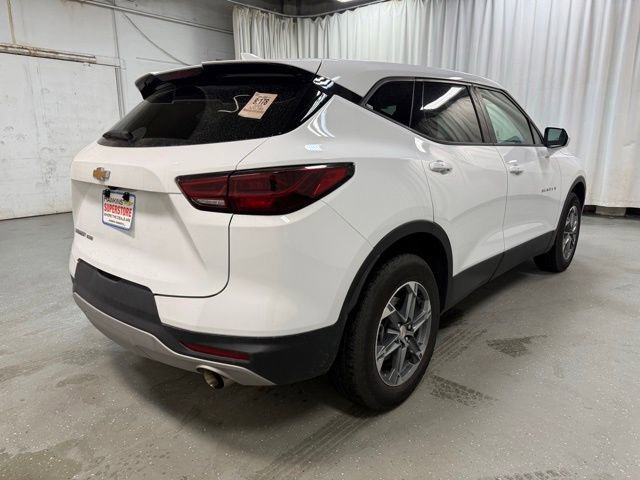 Used 2025 Chevrolet Blazer LT AWD/4WD image 5