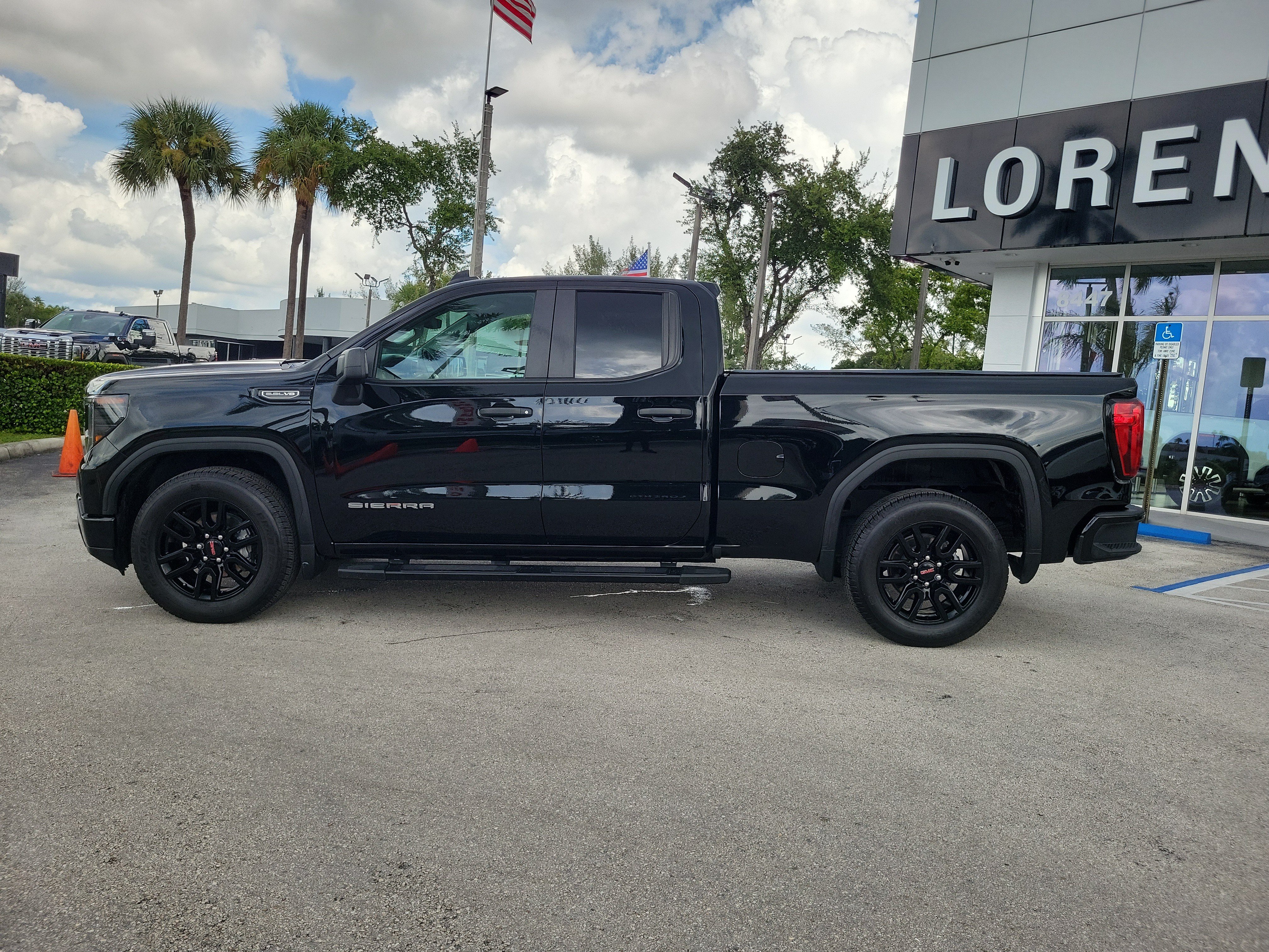 Used 2025 GMC Sierra 1500 Pro w/ Graphite Edition RWD image 8