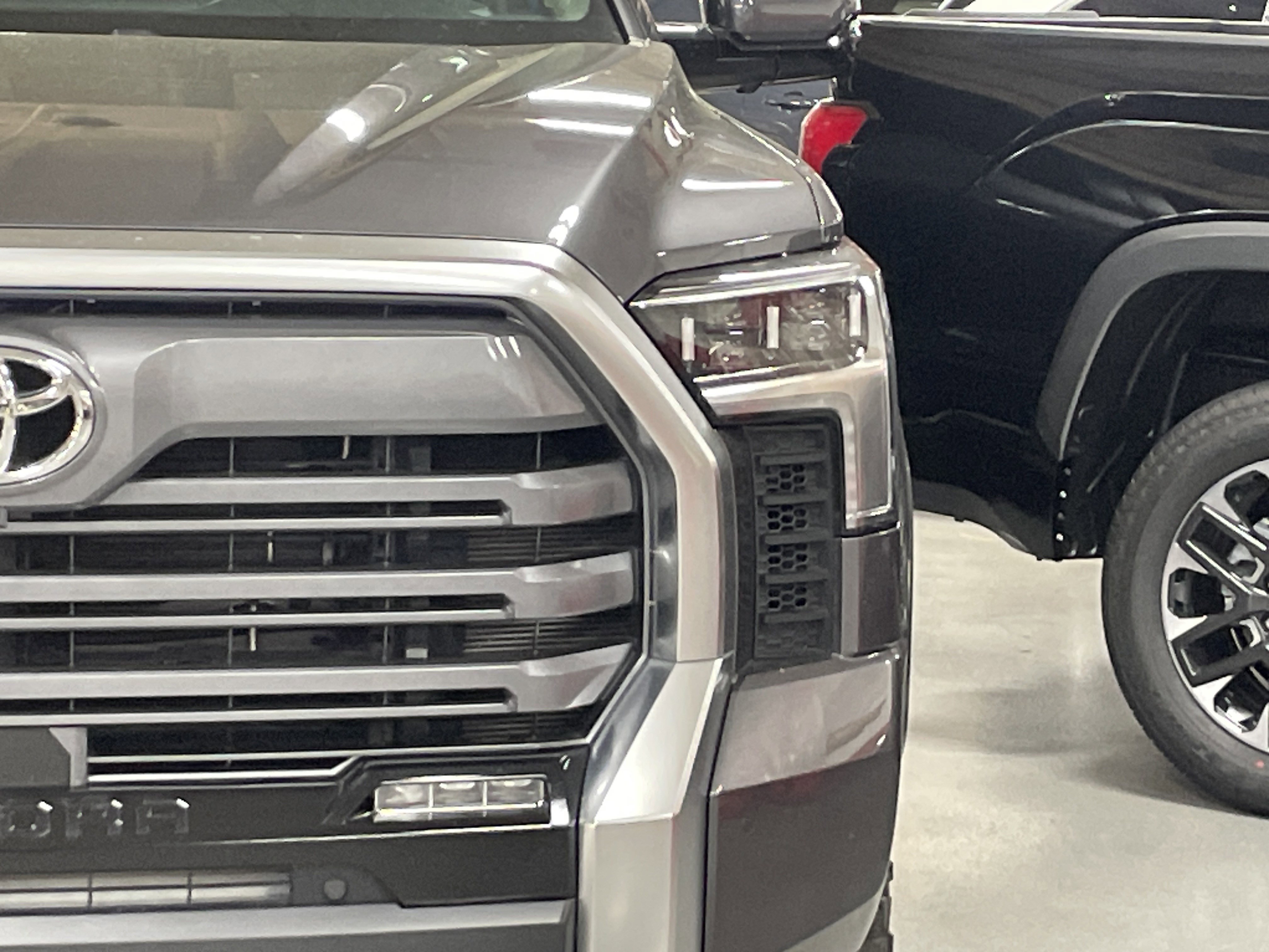 Used 2024 Toyota Tundra Limited image 5