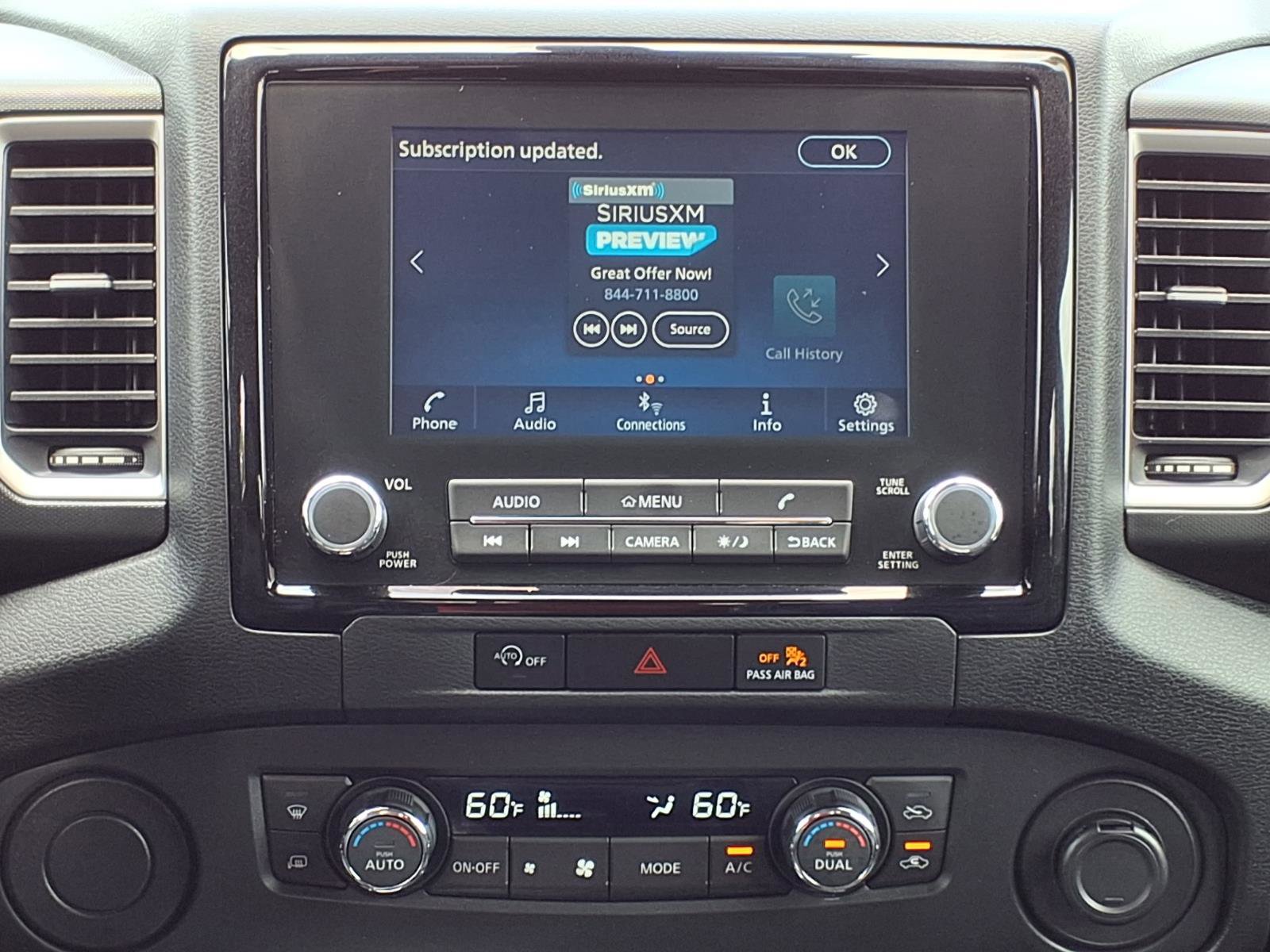 Used 2024 Nissan Frontier SL image 10