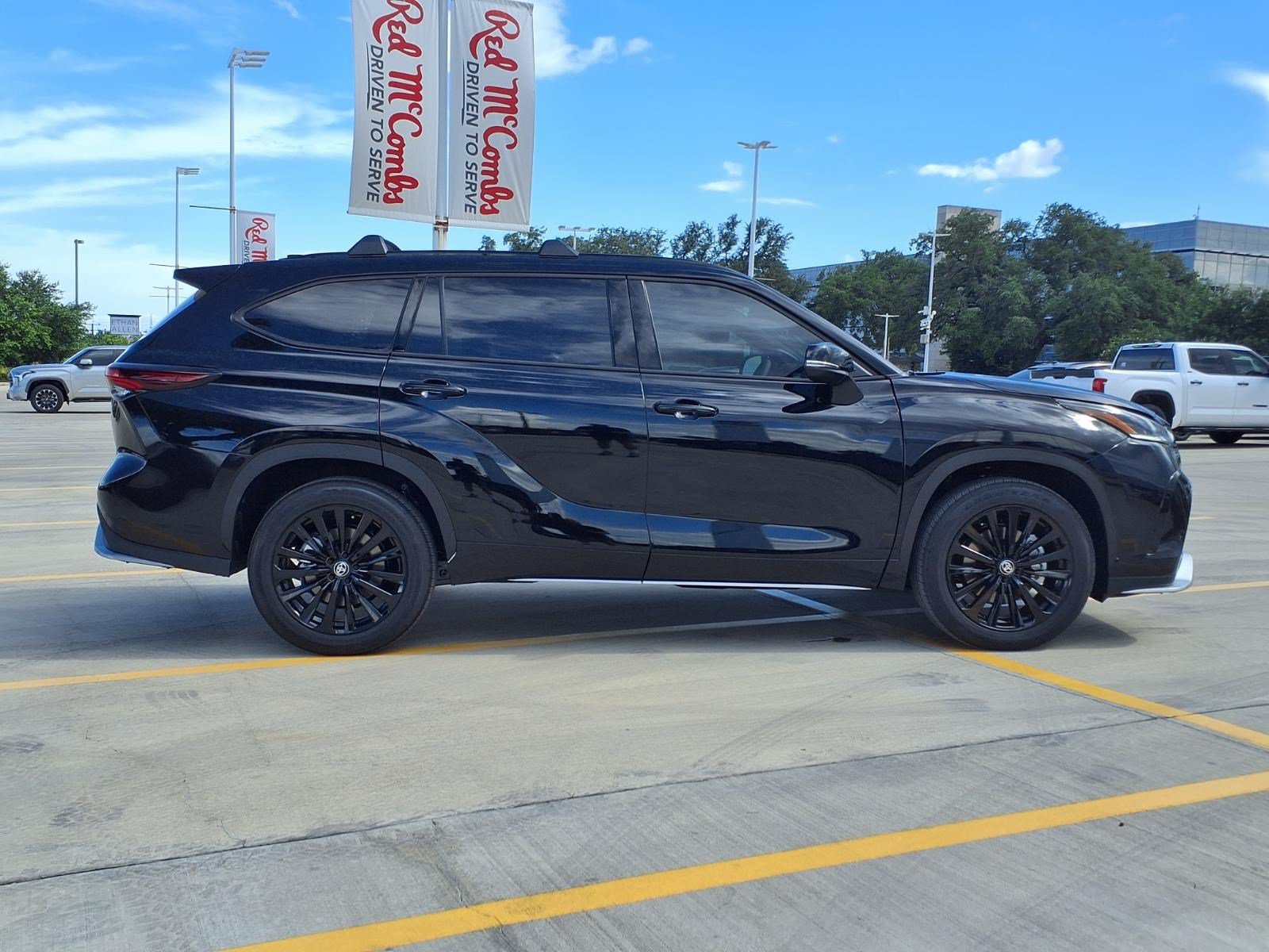 New 2026 Toyota Highlander XSE AWD/4WD image 4